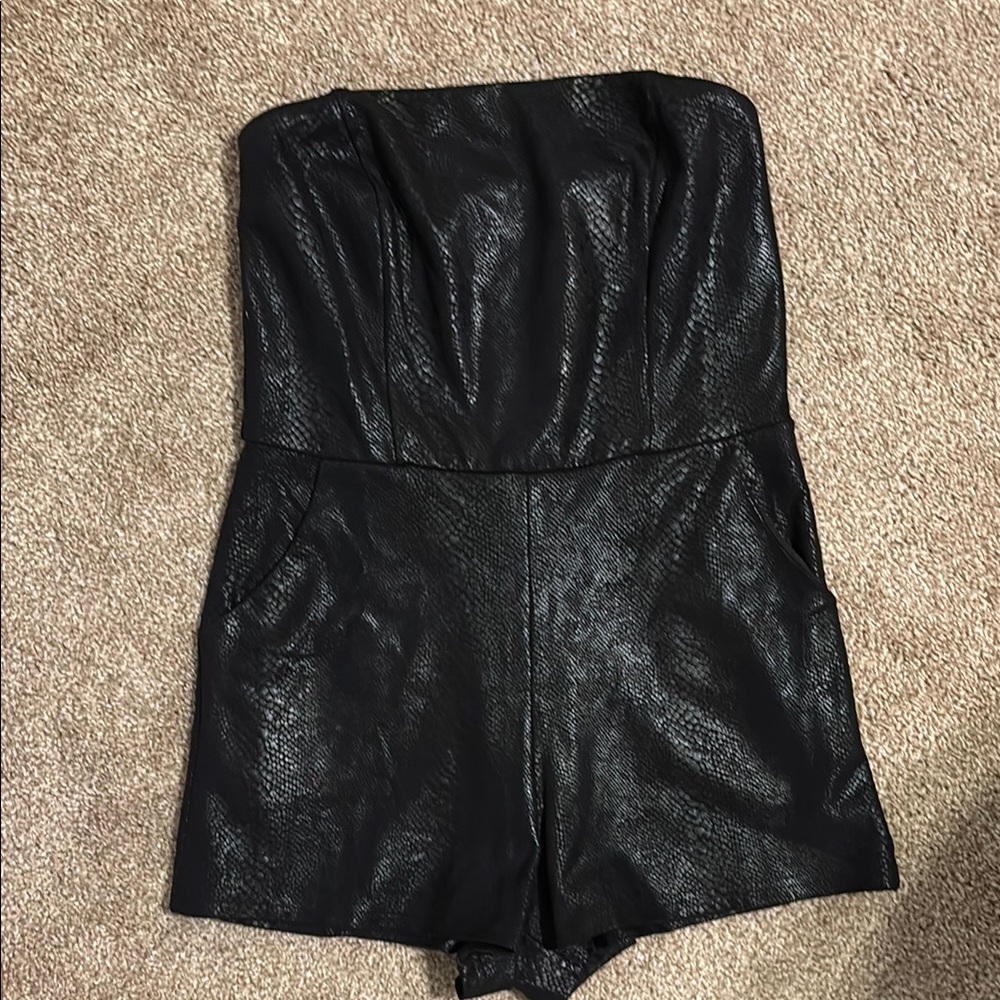 The Impeccable Pig Black Strapless Skort